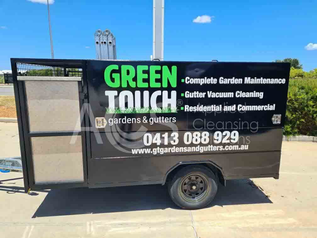 ENCLOSED TRAILER Green touch and gardens 2050